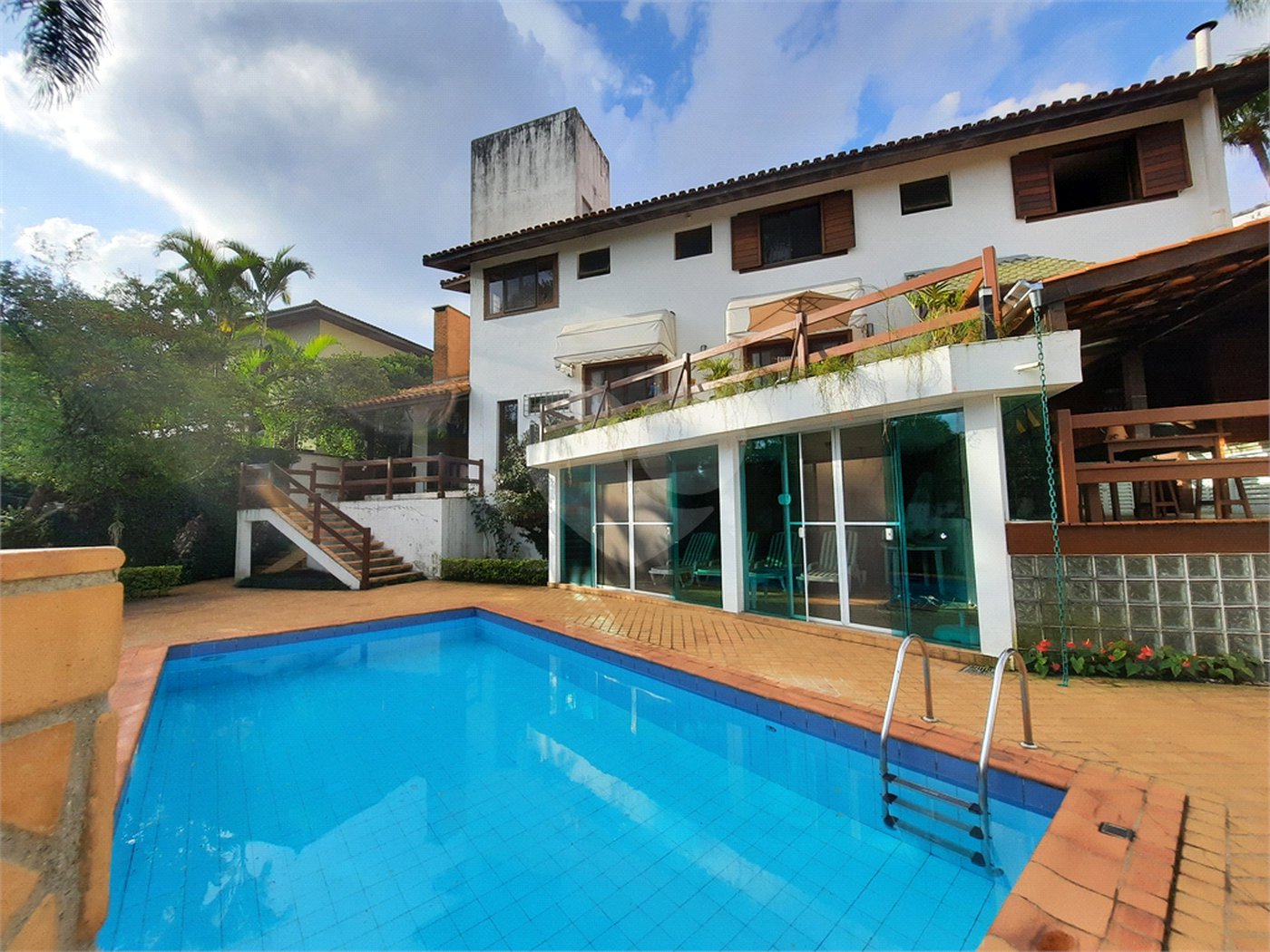 Casa à venda com 6 quartos, sendo 3 suítes, em Morumbi, São Paulo, SP