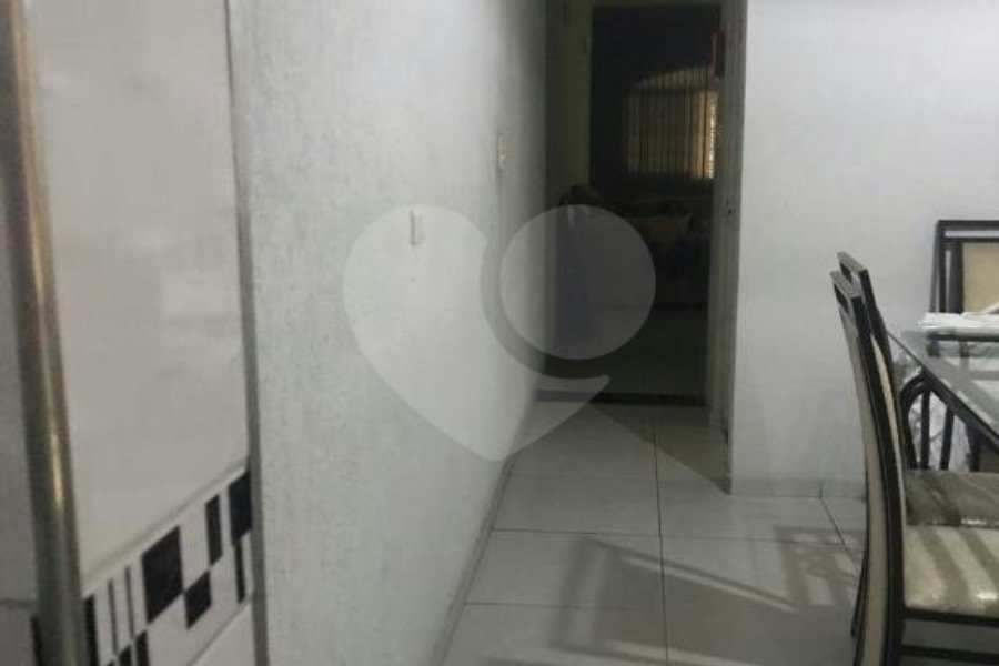Sobrado à venda com 3 suítes no Brasilândia, São Paulo, SP