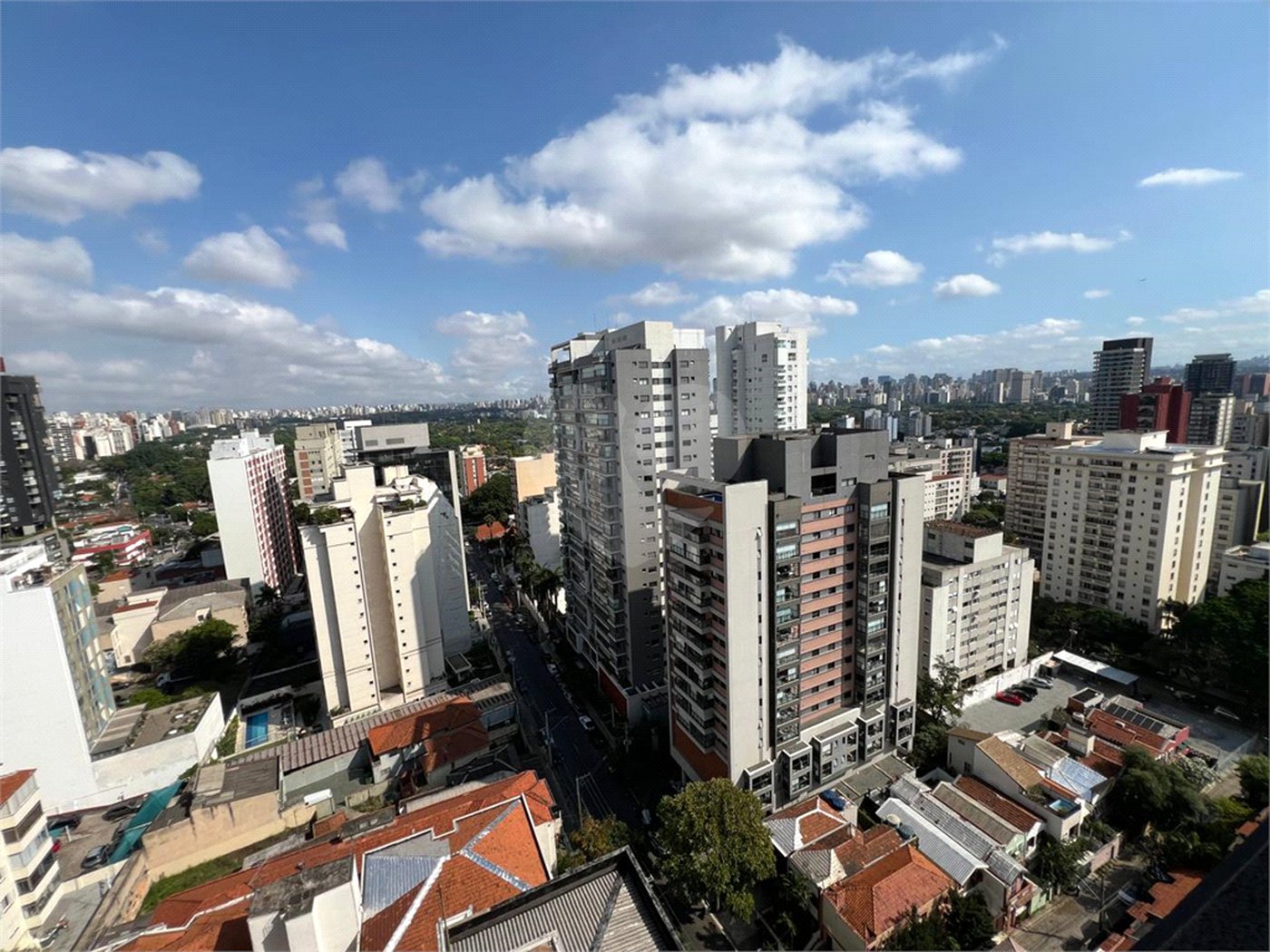 Apartamento à venda com 3 suítes em Pinheiros, São Paulo, SP