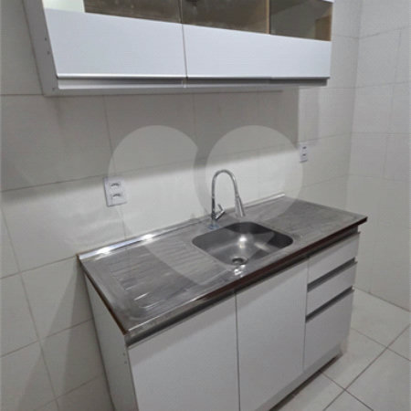 Apartamento à venda com 2 quartos em Vila Zat, São Paulo, SP