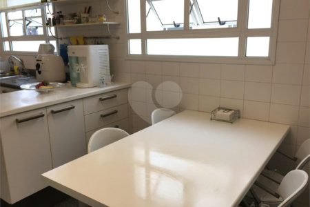 Apartamento à venda com 4 suítes em Vila Suzana, São Paulo, SP
