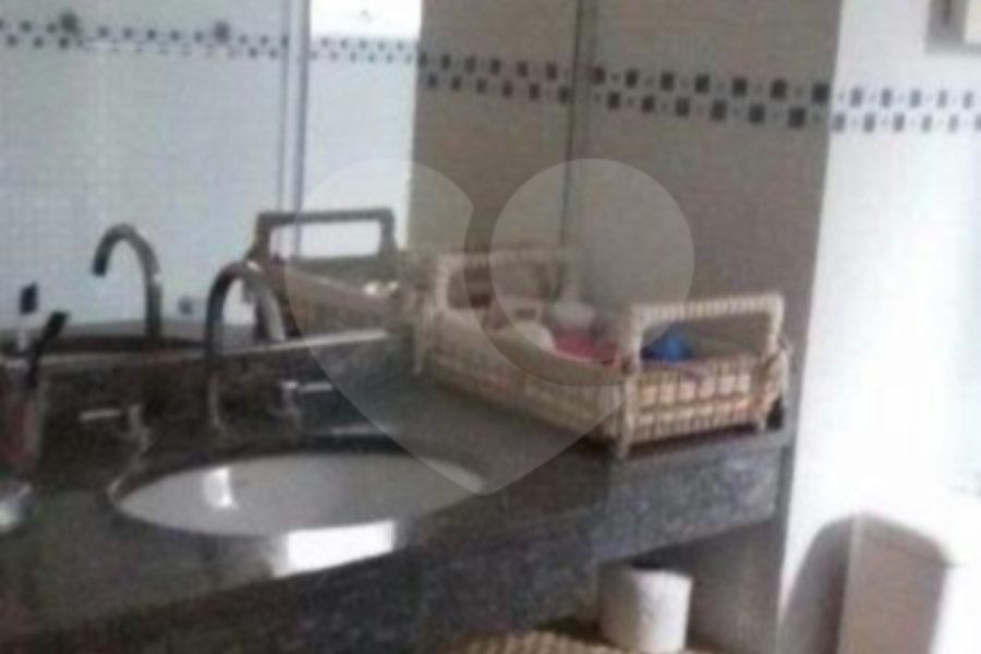 Sobrado à venda com 3 suítes em Santana, São Paulo, SP