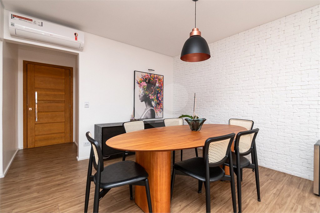Apartamento à venda com 2 quartos, sendo 1 suíte,  em Pinheiros, São Paulo, SP