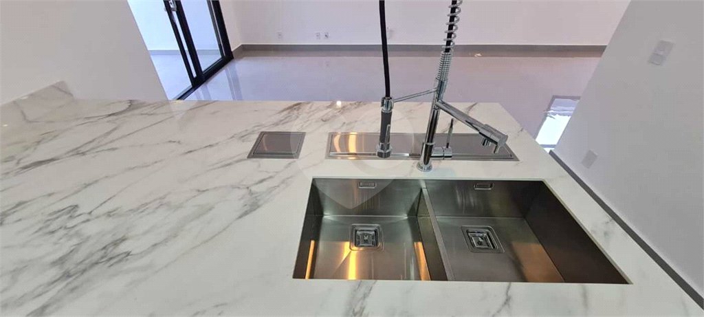 Casa à venda com 3 suítes no condomínio Reserva dos Vinhedos, Louveira - SP