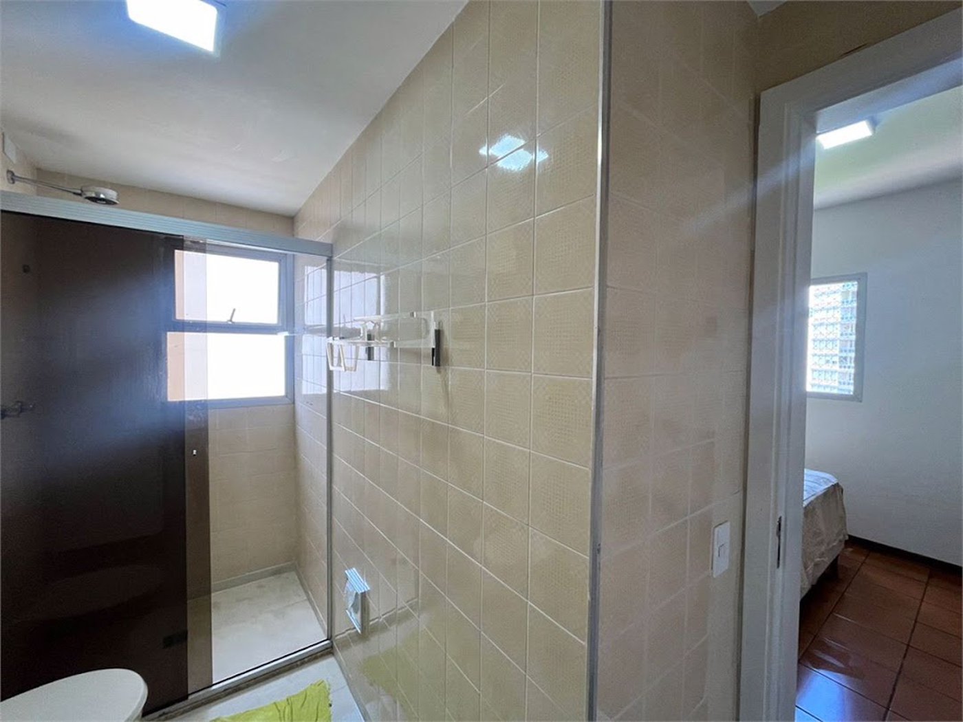 Apartamento com 3 dormitórios à venda, 100 m² por R$ 650.000,00 - Pitangueiras - Guarujá/SP