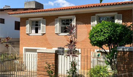 Casa à venda com 4 quartos, sendo 1 suíte,  em Caxingui, São Paulo, SP