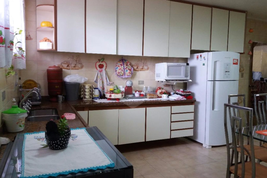 Sobrado à venda ou para alugar com 3 quartos, sendo 1 suíte, em Anália Franco, São Paulo, SP