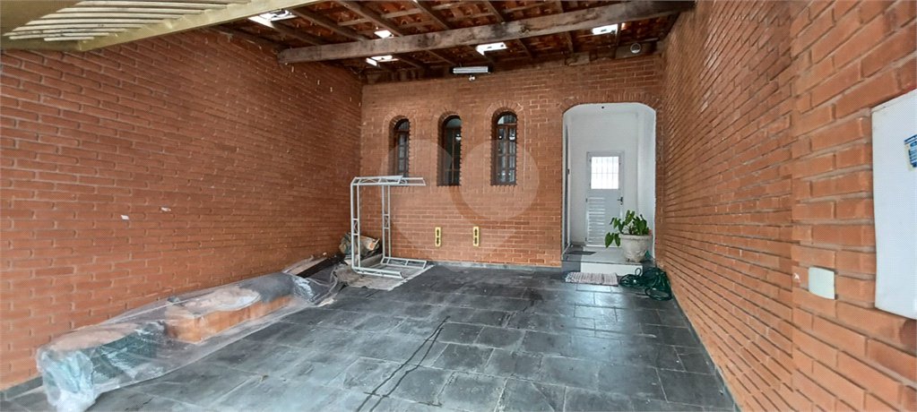 Sobrado à venda com 3 quartos, sendo 1 suíte, em Tremembé, São Paulo, SP