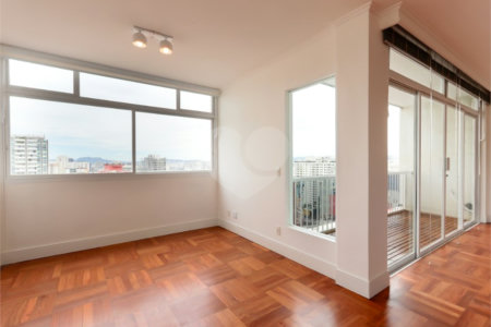 Apartamento à venda com 3 quartos, sendo 1 suíte,  em Santa Cecília, São Paulo, SP