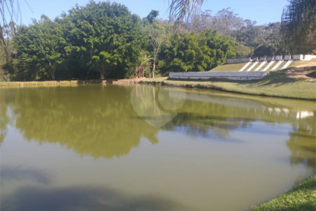 Sítio à venda com 4 quartos, sendo 1 suíte,  em Cruz das Almas, Biritiba-mirim, SP