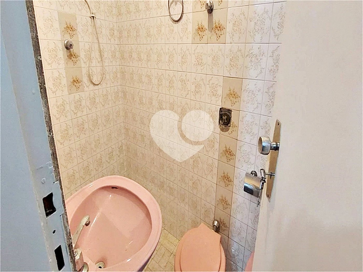 Casa Térrea à venda ou para alugar com 4 quartos, sendo 2 suítes, no Centro, Mairiporã, SP