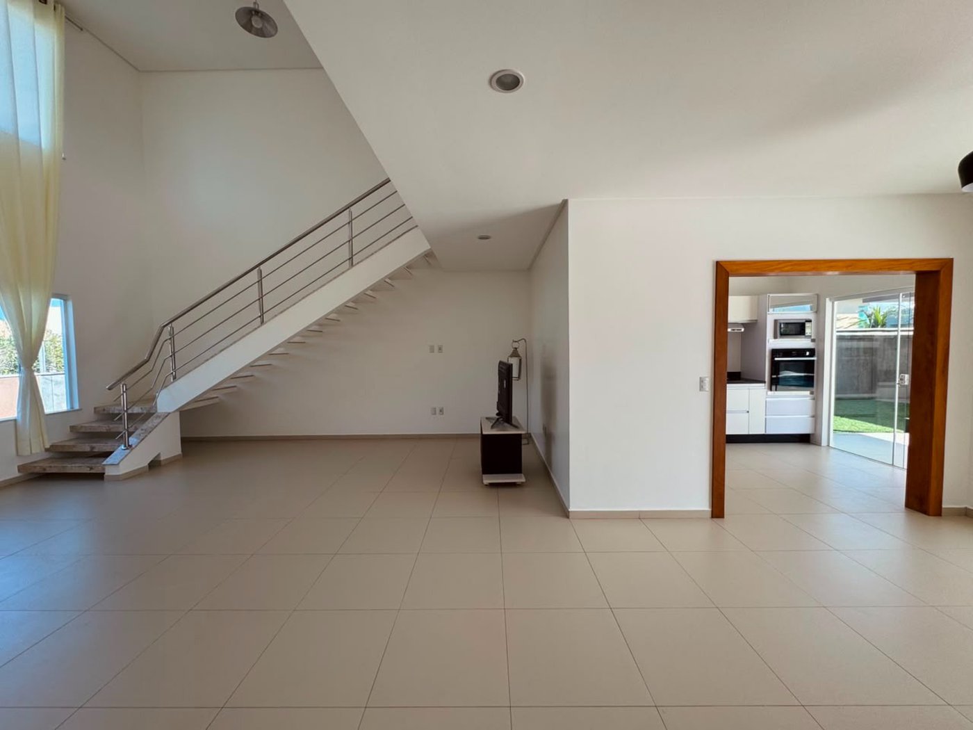Casa para alugar com 3 suítes, no condomínio Outeiro São Francisco, Porto Seguro - BA