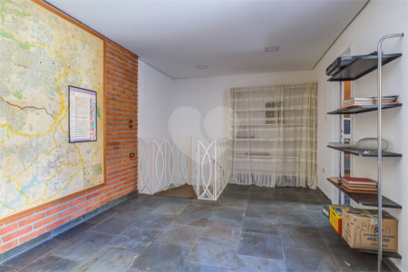Casa à venda com 3 quartos, sendo 1 suíte, em Vila Clementino, São Paulo, SP