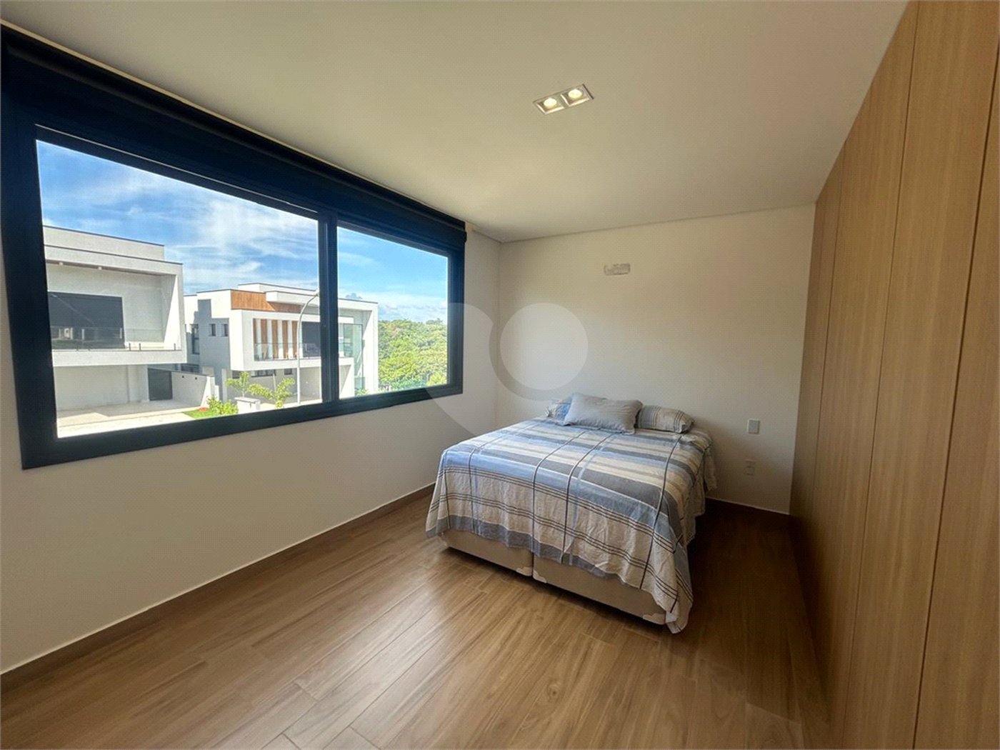 Casa à venda com 3 suítes no condomínio Alphaville Castelo, Itu - SP