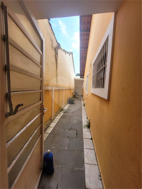 Casa à venda com 3 quartos, sendo 1 suíte, em Vila Vitório Mazzei, São Paulo, SP
