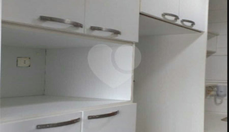Apartamento à venda com 3 quartos, sendo 1 suíte,  em Vila Andrade, São Paulo, SP