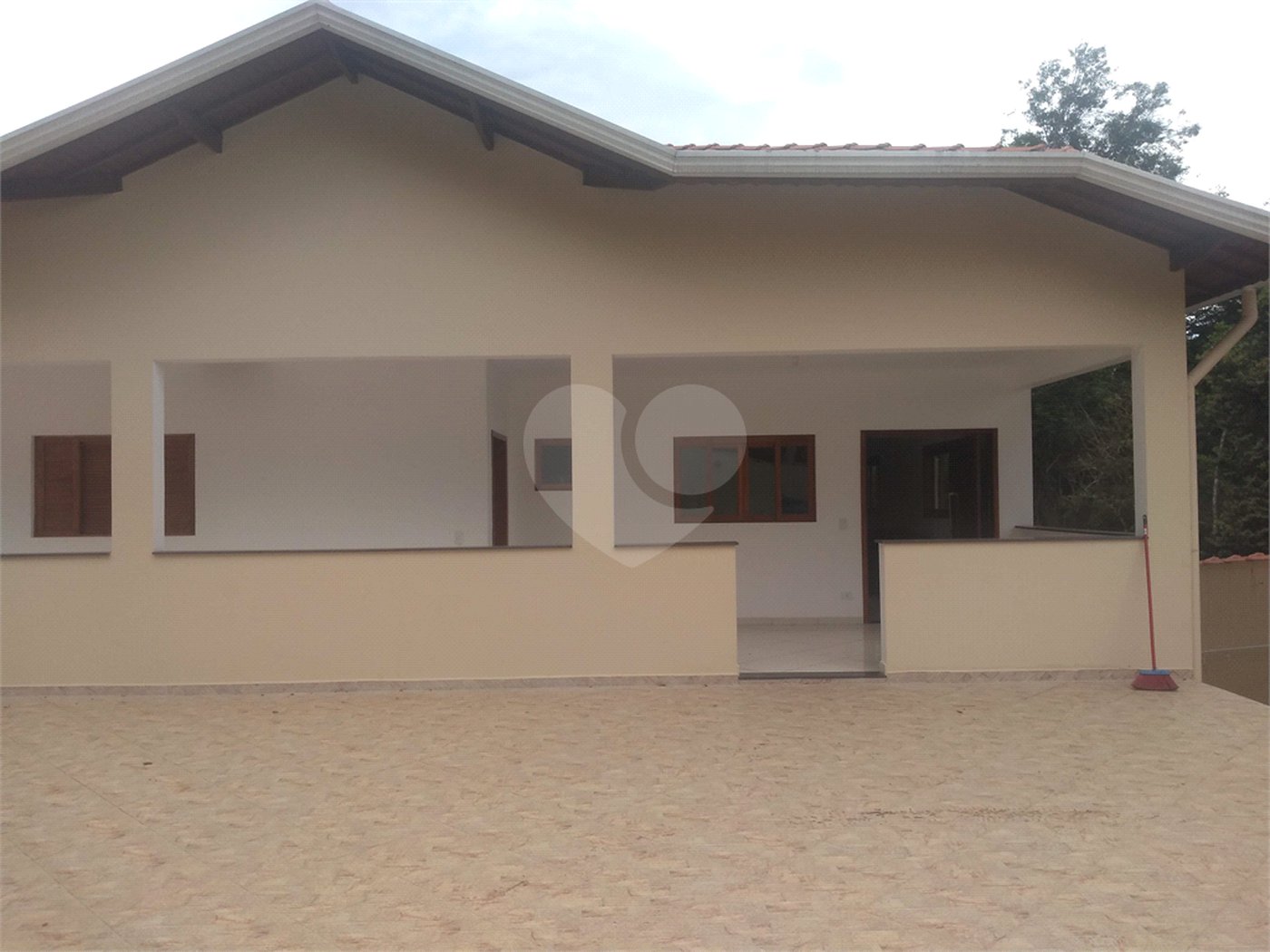 Chácara à venda com 4 suítes em Pirucaia, Mairiporã, SP