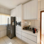 Casa à venda com 3 quartos, sendo 1 suíte, em Jardim dos Ipes, Três Lagoas, MS