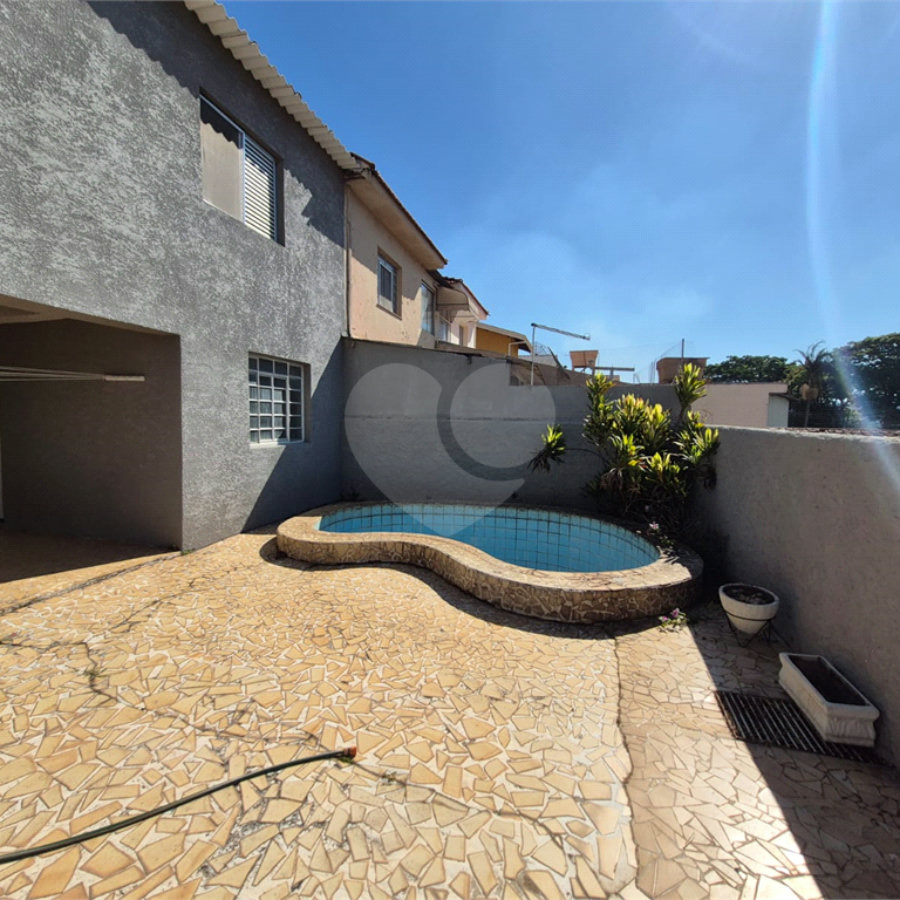 Casa à venda com 3 quartos, sendo 1 suíte, em Vila Salles, Atibaia, SP