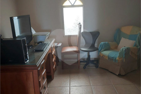 Casa Térrea à venda com 4 quartos, sendo 2 suítes,  em Vila Esperia ou Giglio, Atibaia, SP