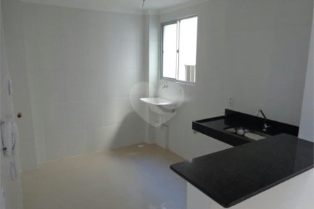 Apartamento no Condomínio Mont Royal.