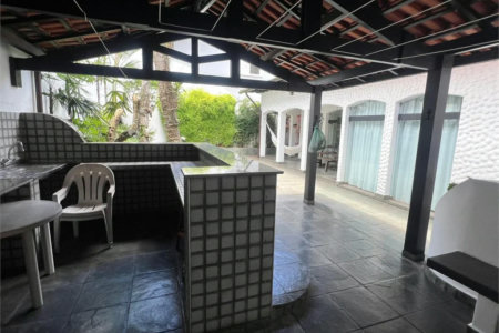 Casa à venda com 5 quartos, sendo 4 suítes, em Parque Maria Helena, São Paulo, SP