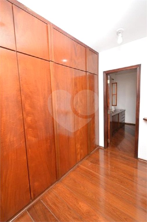 Casa à venda com 5 quartos, sendo 2 suítes, em Vila Galvão, Guarulhos, SP