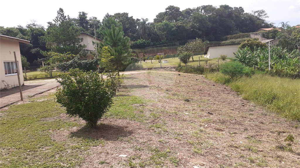 Chácara à venda com 4 quartos, sendo 1 suíte, em Vista Alegre, Vinhedo, SP
