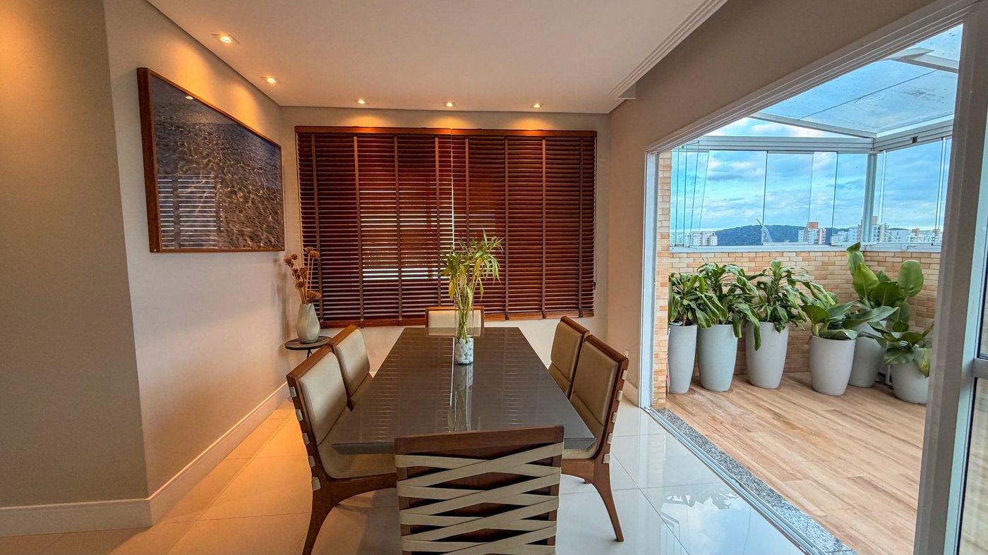 Cobertura Duplex com Vista para o Mar | 3 Suítes, SPA Privativo, Porteira Fechada e Lazer Completo