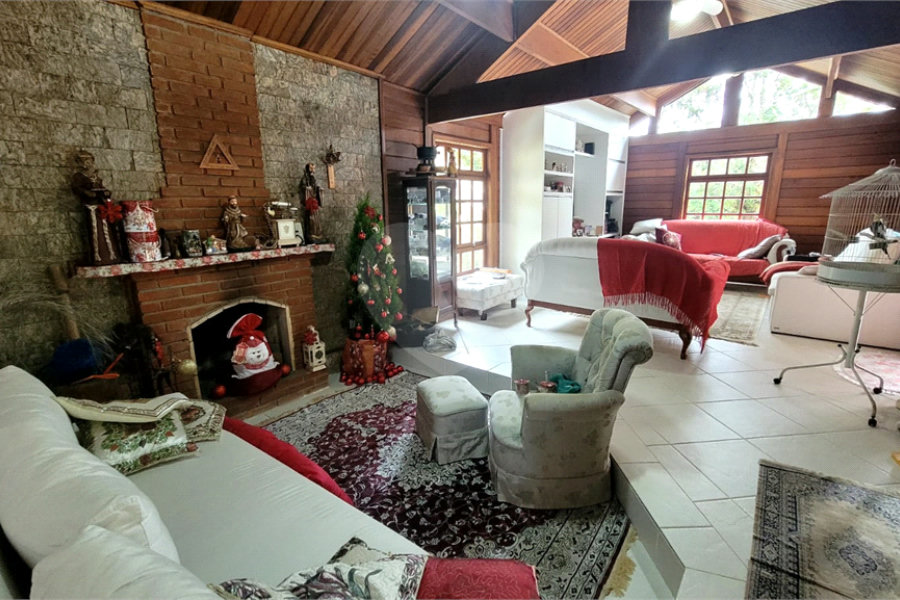 Casa à venda com 3 suítes no condomínio Sausalito, Mairiporã - SP