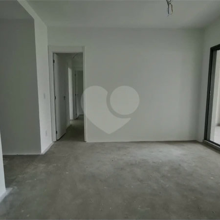 Apartamento à venda com 3 suítes em Vila Pirajussara, São Paulo, SP