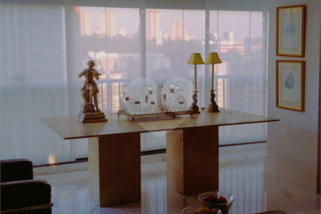 Apartamento à venda com 4 suítes em Vila Andrade, São Paulo, SP