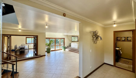 Casa à venda com 4 suítes no condomínio Cond Euroville, Carapicuíba - SP