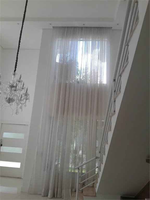 Casa à venda ou para alugar com 4 suítes em Chácaras São Carlos, Cotia, SP