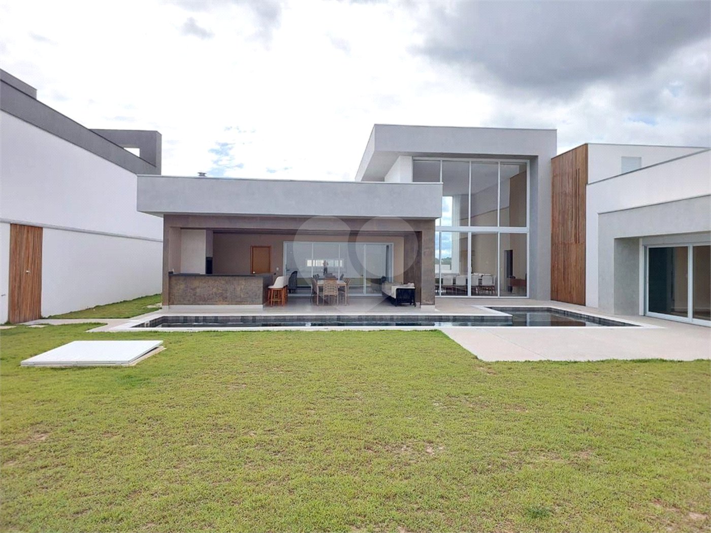 Casa à venda ou para alugar com 4 suítes no condomínio Saint Patrick, Sorocaba - SP