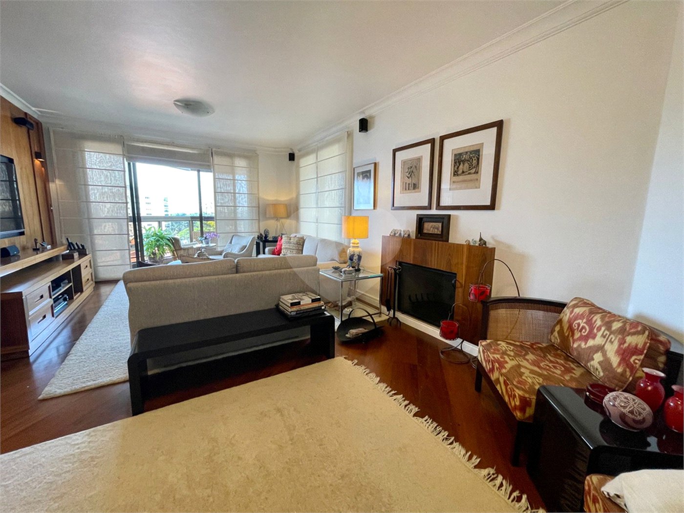Apartamento à venda com 4 quartos, sendo 3 suítes, em Campo Belo, São Paulo, SP