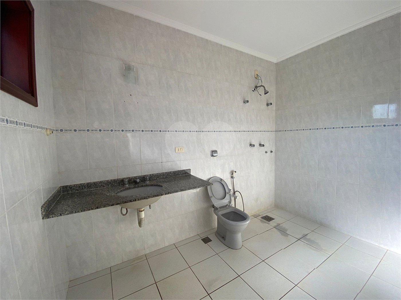 Casa à venda com 3 suítes no condomínio Villaggio Capriccio, Louveira - SP