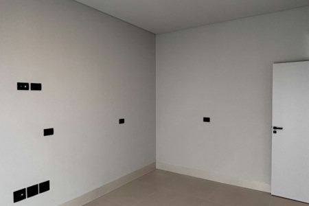 Casa à venda com 4 quartos, sendo 2 suítes, no condomínio Residencial Damha Belvedere, Presidente Prudente - SP