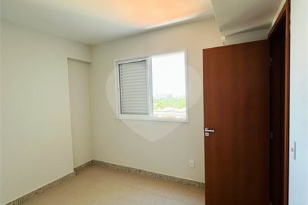 Apartamento com 2 dormitórios, sendo 1 suíte