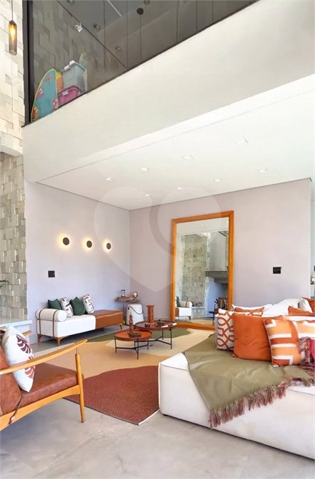 Casa à venda com 3 suítes no condomínio Figueira Garden, Atibaia - SP
