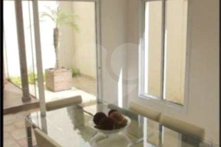 Casa à venda com 3 suítes no condomínio Villaggio Della Hípica, São Paulo - SP
