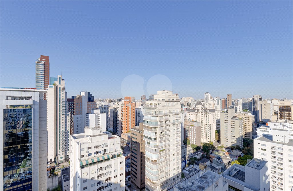Apartamento à venda com 3 quartos, sendo 2 suítes, em Itaim Bibi, São Paulo, SP