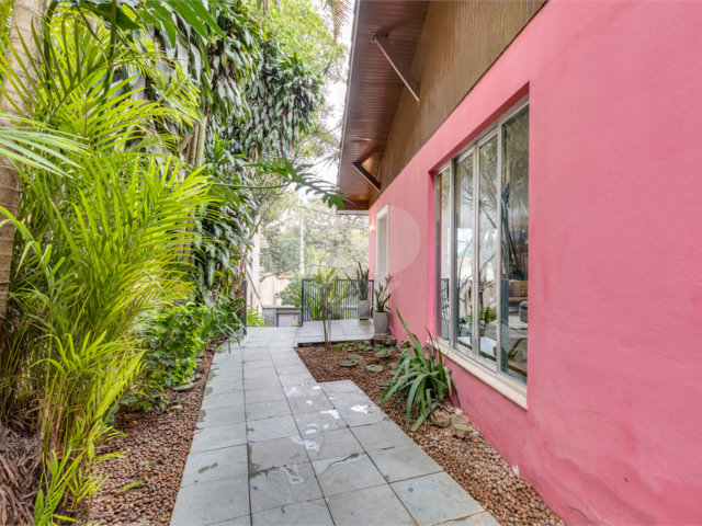 Casa à venda com 4 suítes em Jardim Marajoara, São Paulo, SP