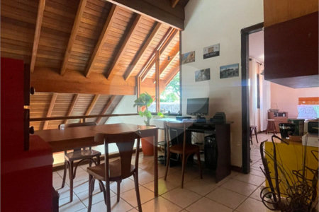 Casa à venda com 3 quartos, sendo 2 suítes,  em Vila Oliveira, Mogi das Cruzes, SP