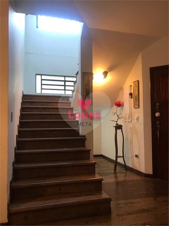 Excelente Casa a Venda no Bairro Jardim Esplanada, 3 dormitórios, sendo 2 suites São José do Campos
