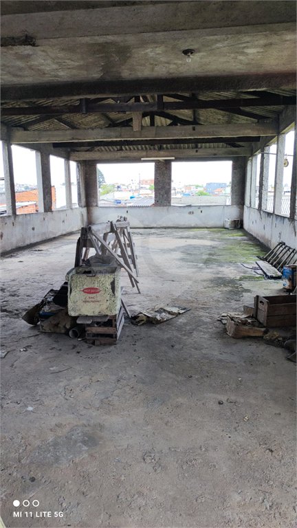 Sobrado à venda com 5 quartos, sendo 3 suítes, em Vila Campestre, São Paulo, SP
