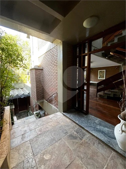 Sobrado à venda com 3 quartos, sendo 1 suíte, em Rolinópolis, São Paulo, SP