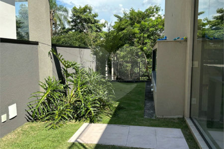 Casa à venda com 5 suítes no condomínio Porto de Atibaia, Atibaia - SP