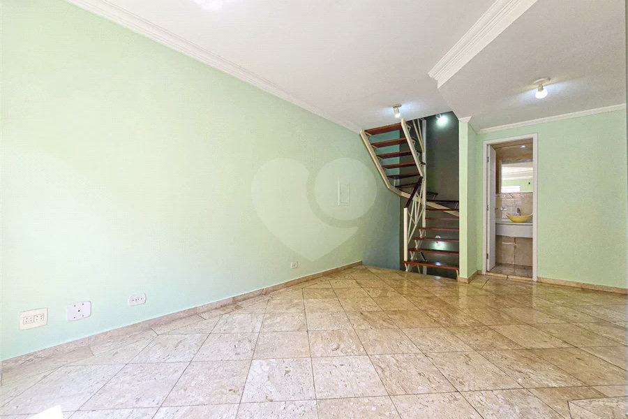 Casa em condomínio no Tucuruvi, 3 dormitórios, 1 suíte, 3 banheiros, 2 vagas e lazer com churrasqueira no condomínio