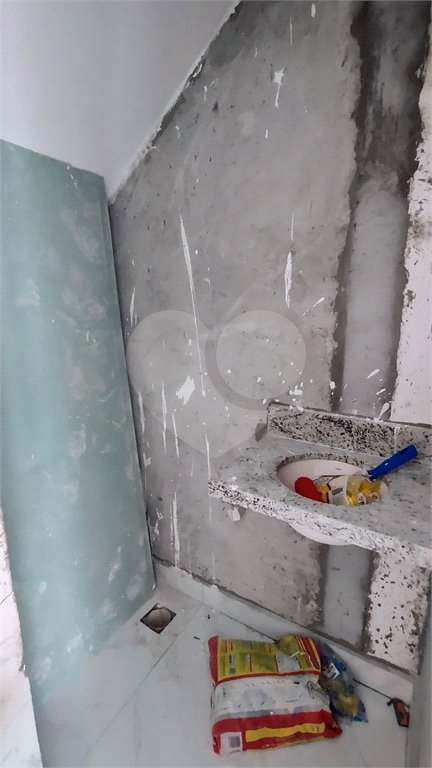 Sobrado à venda com 3 quartos, sendo 1 suíte, em Vila Granada, São Paulo, SP